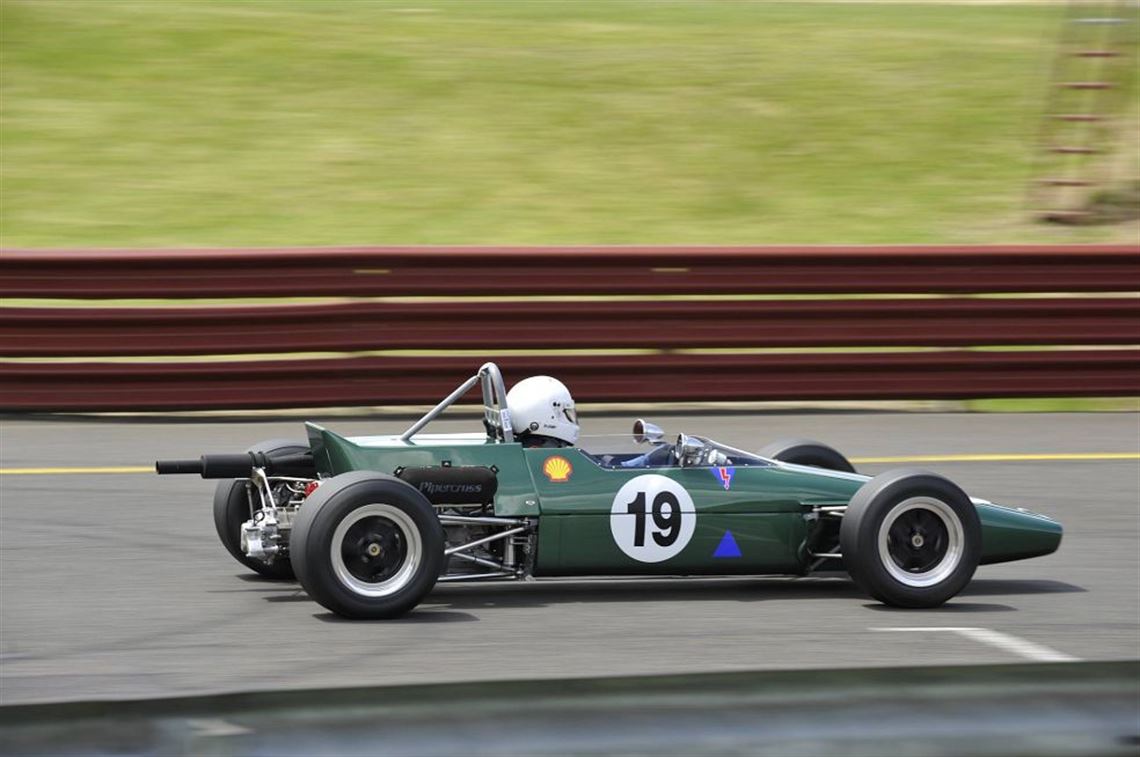 Elfin racing Elfin racing