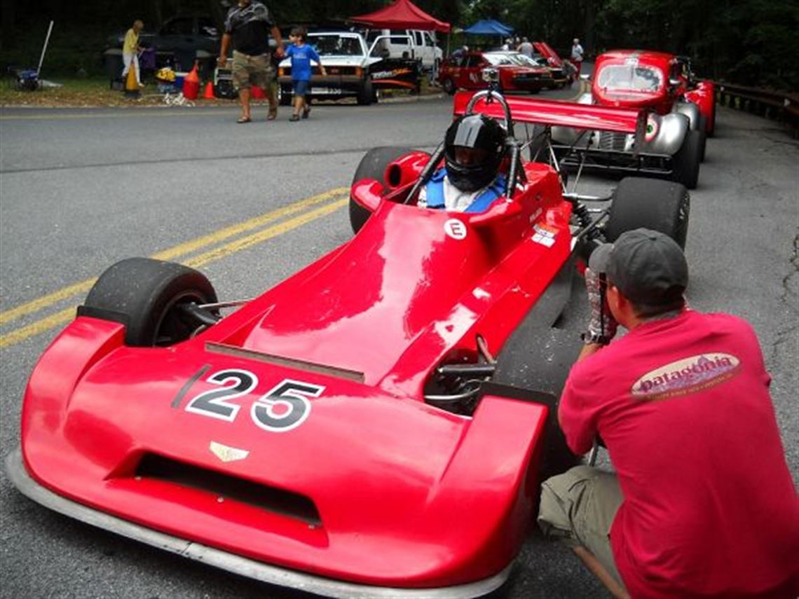 1975-chevron-b-29-complete-race-ready