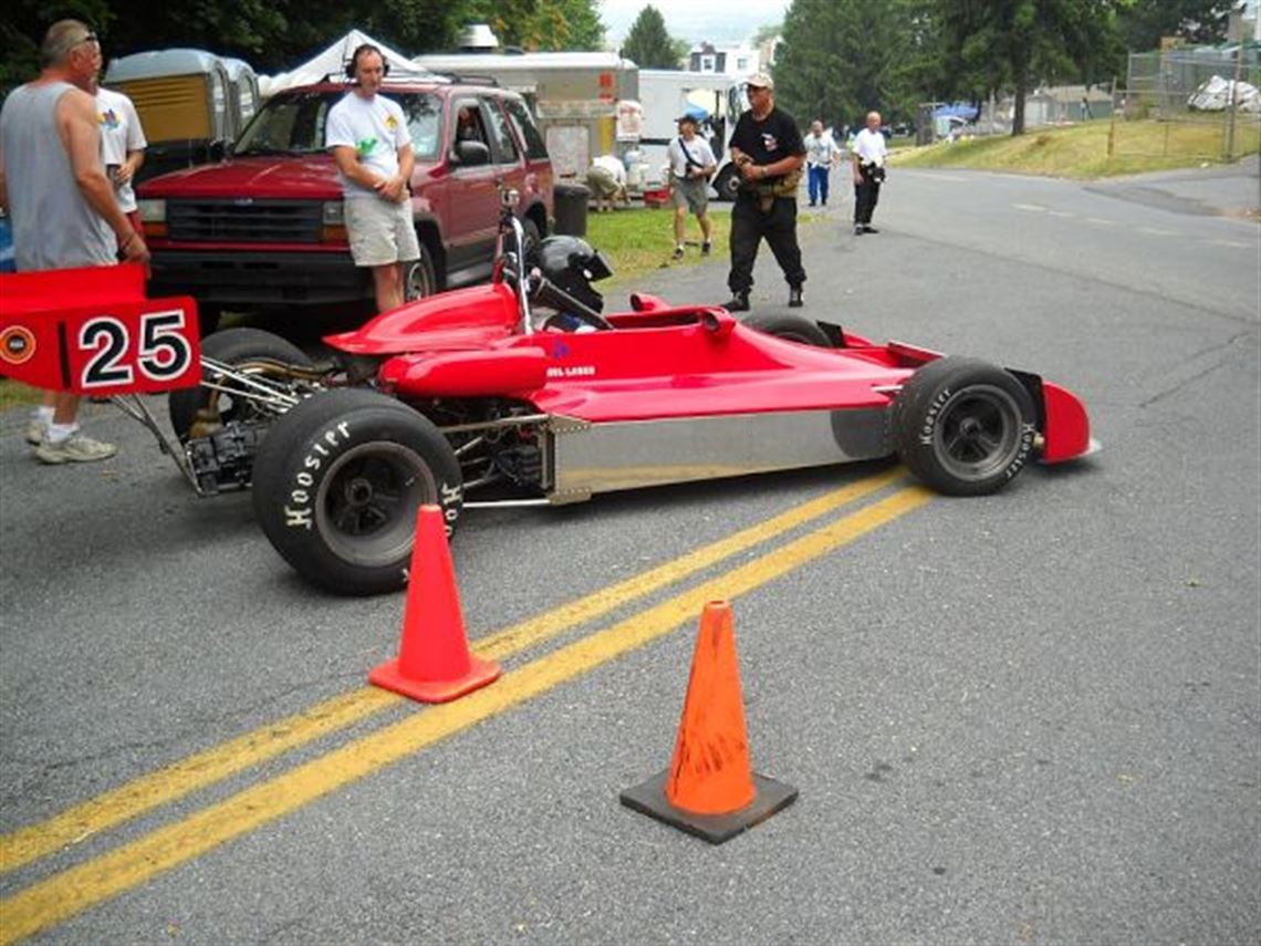 1975-chevron-b-29-complete-race-ready