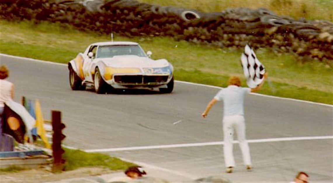 1969-chevy-corvette-l-88-imsa-camel-gto-race