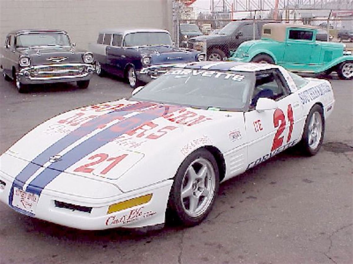 1986-chevy-corvette-ite-race-car