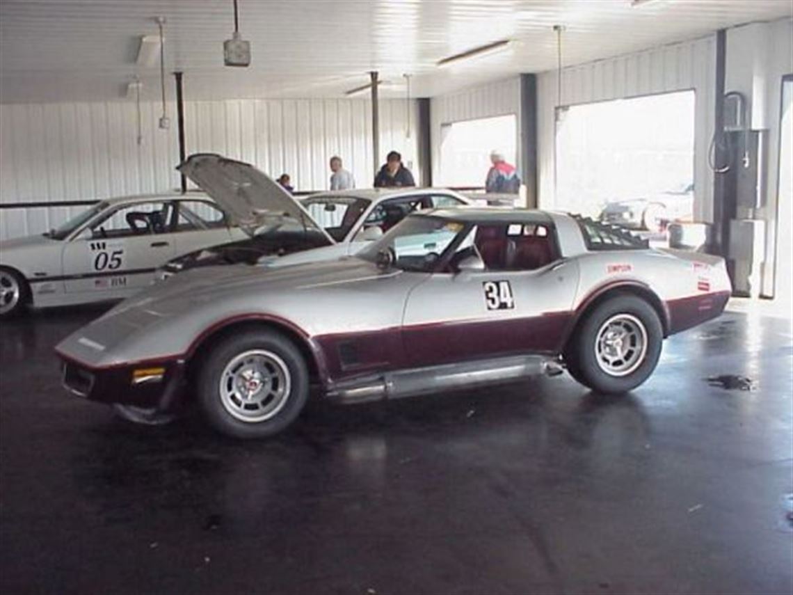 1982-chevy-corvette-road-race-car