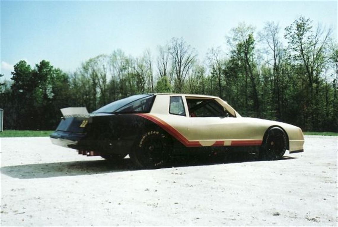 1988-chevy-monte-carlo-nascar-aerocoupe-race