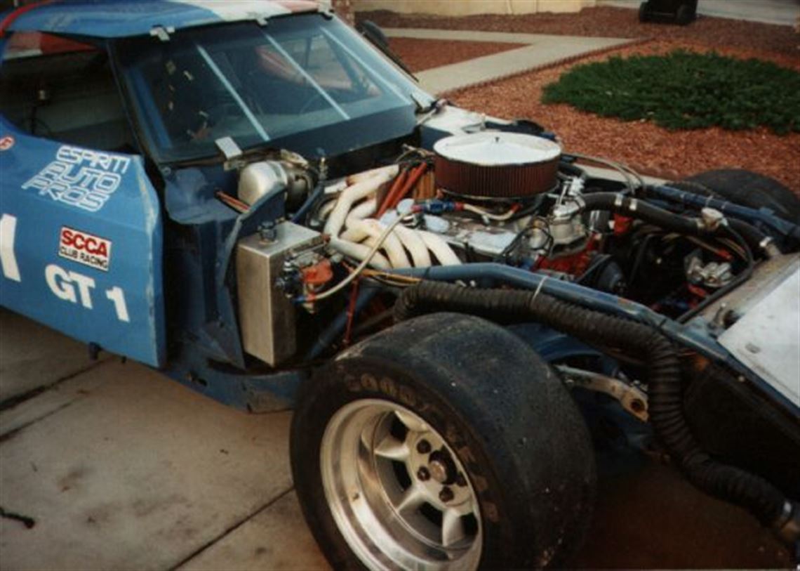 chevy-corvette-gt-1-race-car