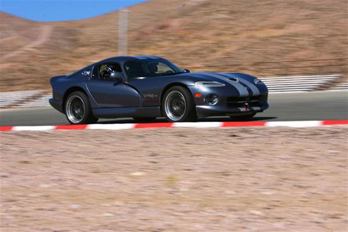 2000-dodge-viper-gts-complete