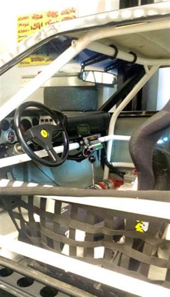 1975-ferrari-308-gt4