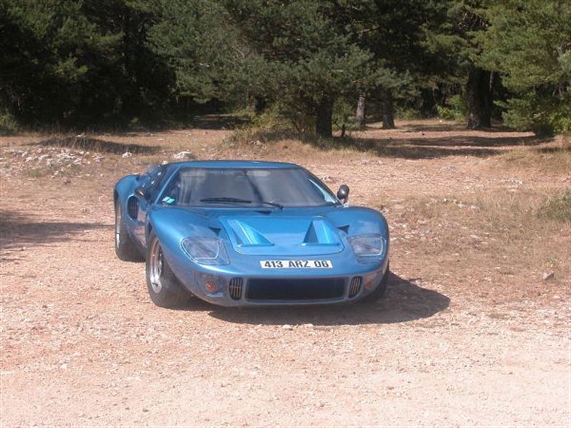 1965-ford-gt-40-replica