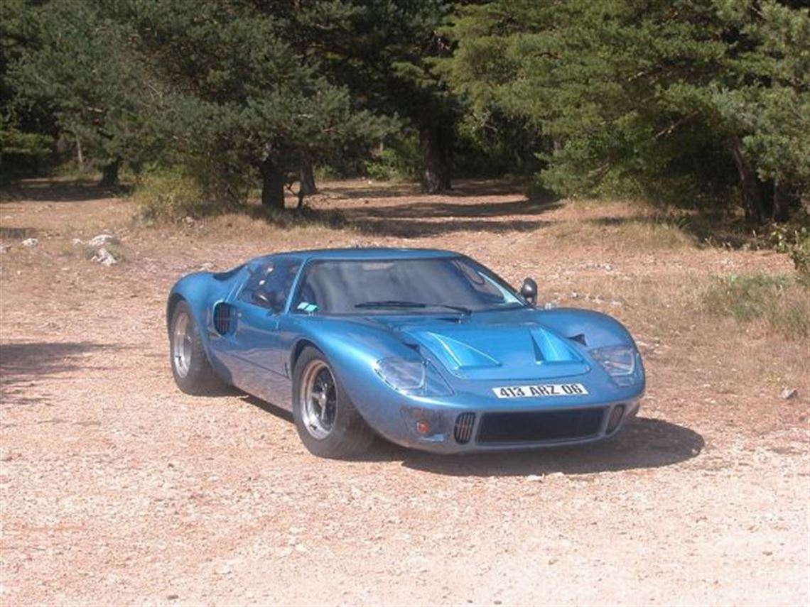 1965-ford-gt-40-replica