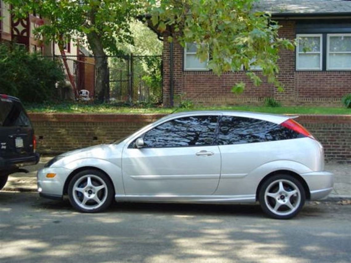 2002-ford-svt-focus-six-speed-samurai