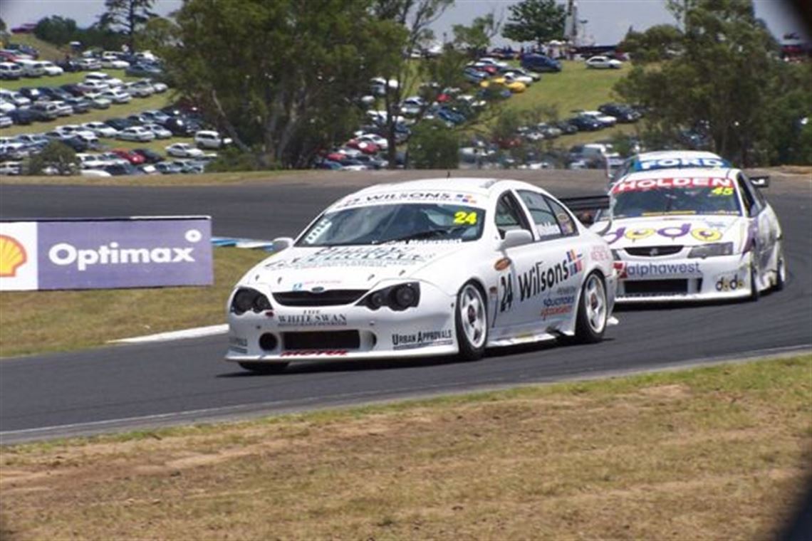 2002-ford-v8-supercar-au-falcon