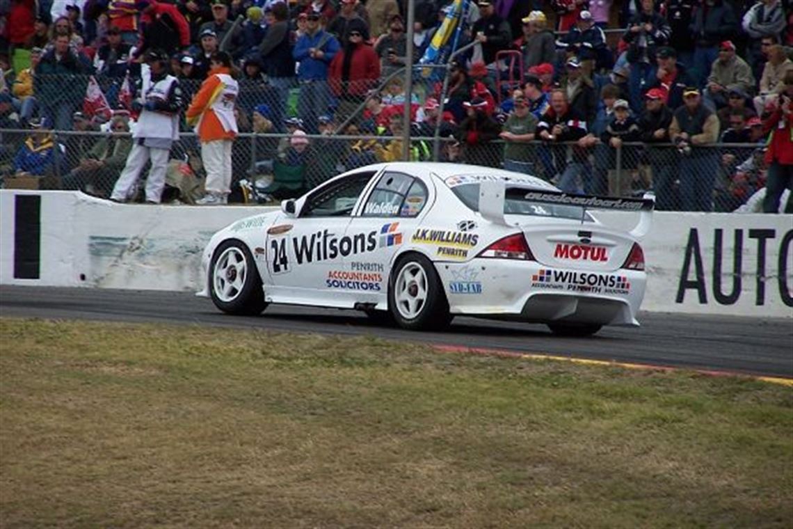 2002-ford-v8-supercar-au-falcon