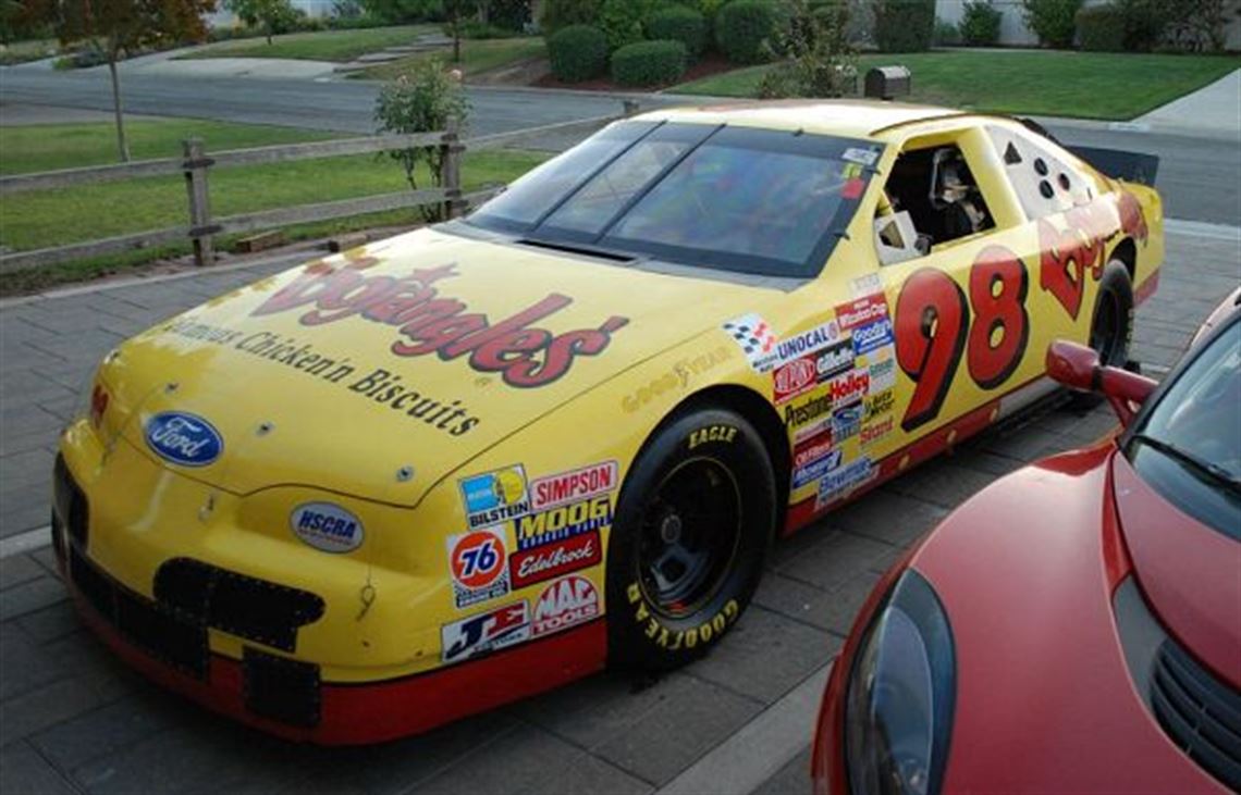 1993-ford-t-bird-garfield