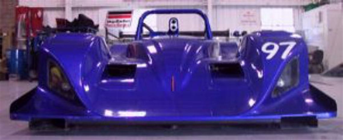 2000-lola-b9810-lemans-prototype