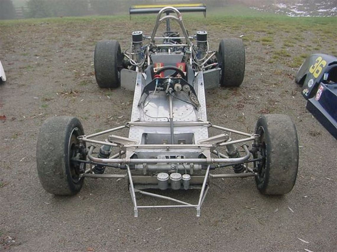 1976-lola-324-super-vee