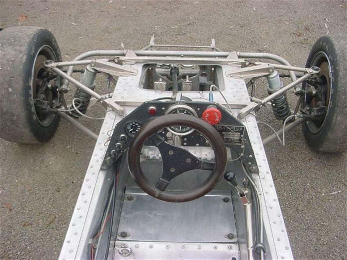 1976-lola-324-super-vee