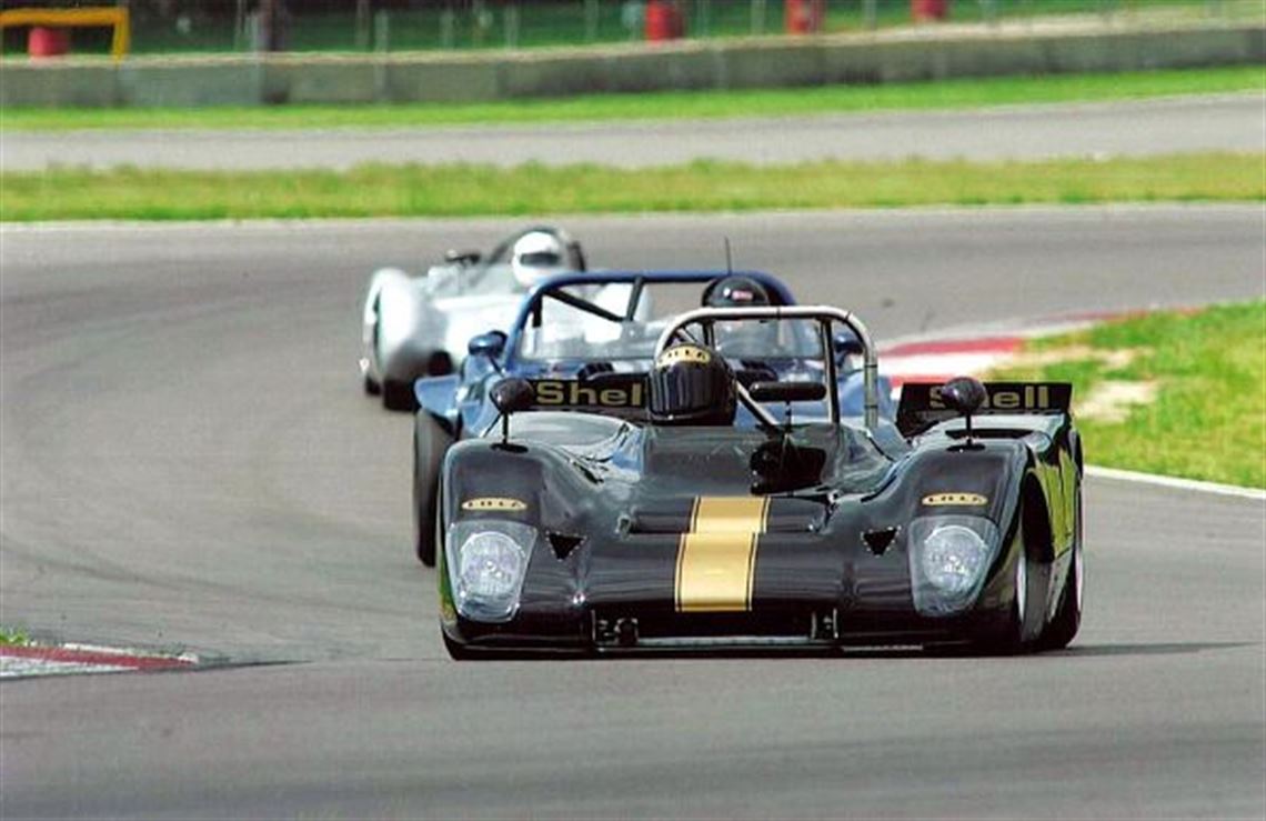 1971-lola-t-212-concours-restoration