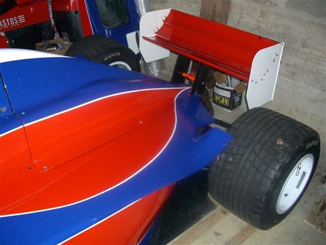 1999-lola-b99-50-f3000-rolling-chassis