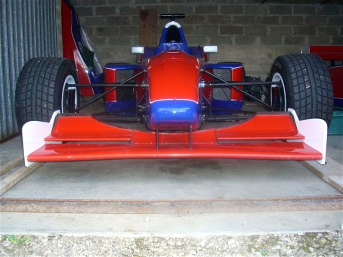 1999-lola-b99-50-f3000-rolling-chassis