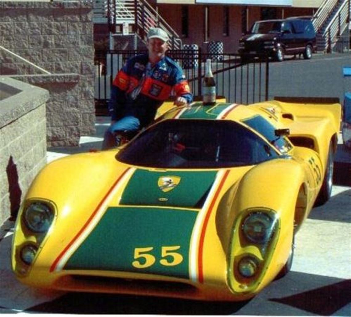 1969-lola-t70-mk-3b-coupe