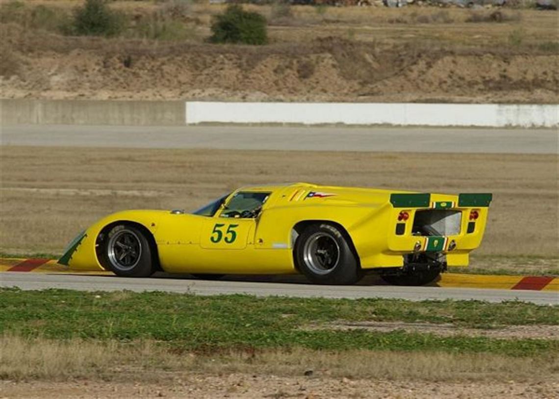 1969-lola-t70-mk-3b-coupe