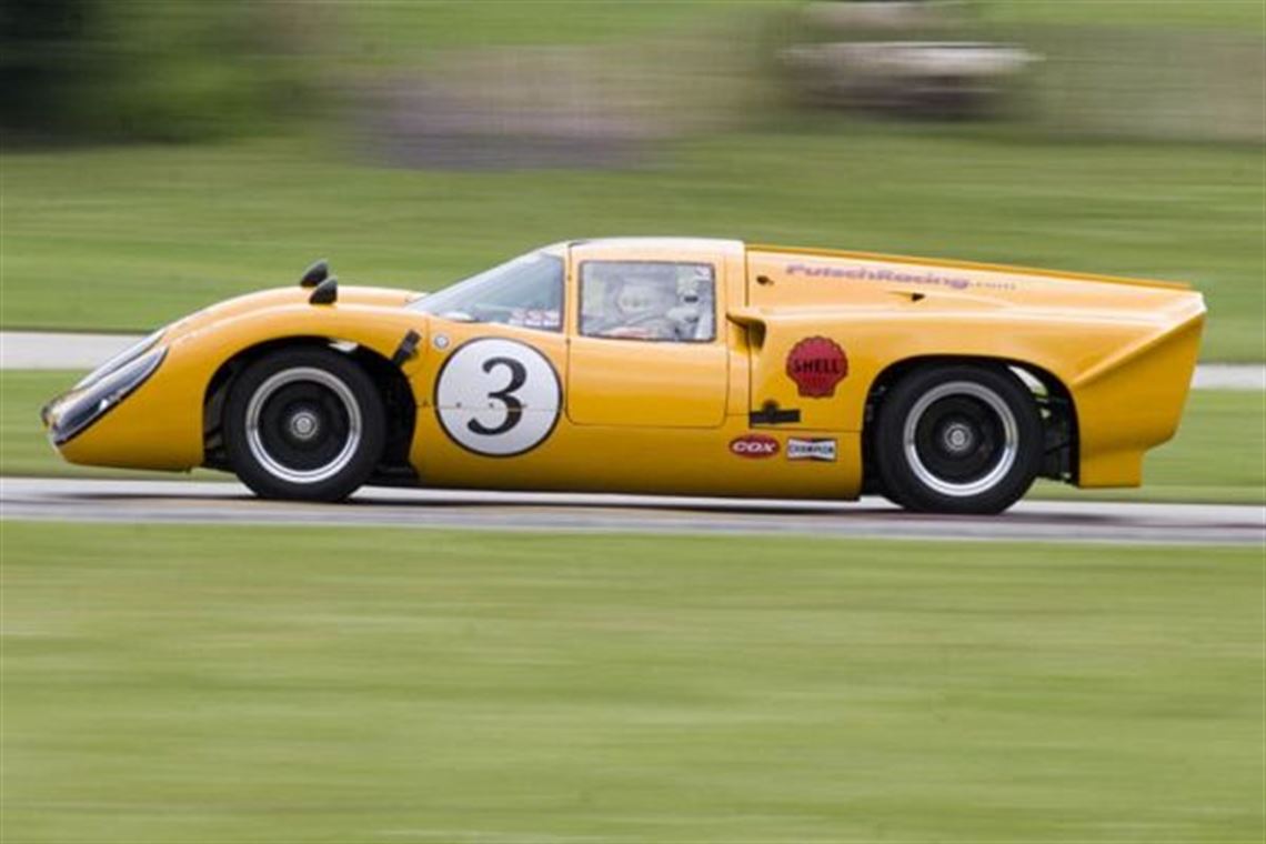 1969-lola-t70-bodied-mckee-mk3