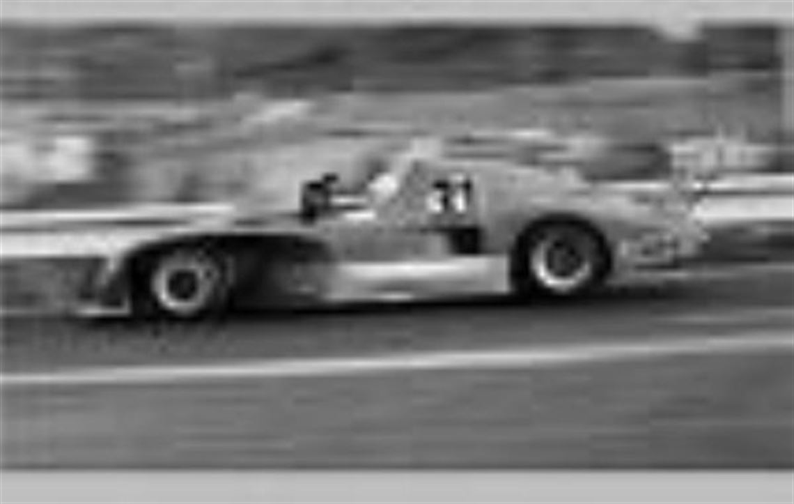 1975-lola-t390-roller-less-engine