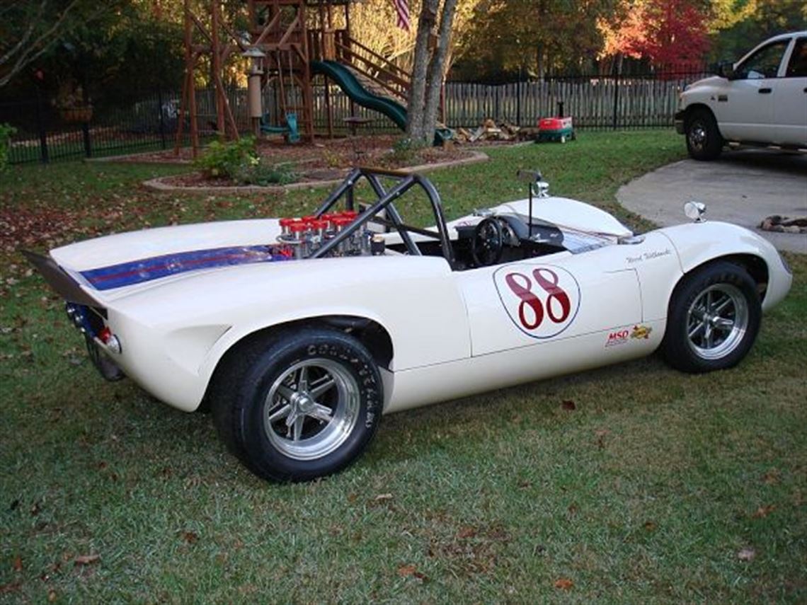 1965-lola-t70-spyder-replica