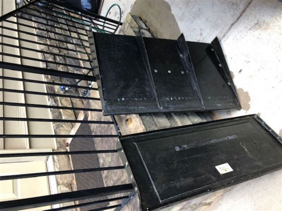 1989-lola-8990-1990-coca-cola-runoffs-tribute