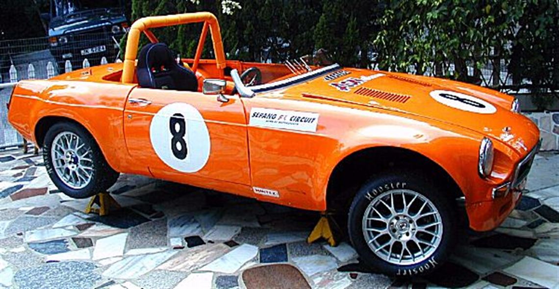 1966-mg-b-roadster