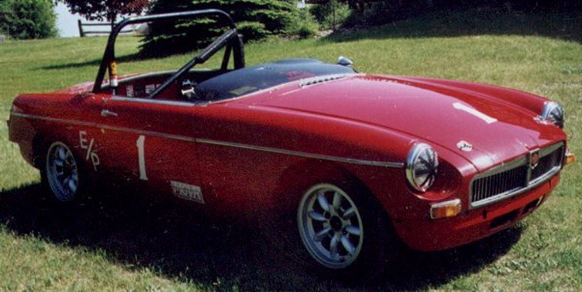 1965-mgb-historic-racecar