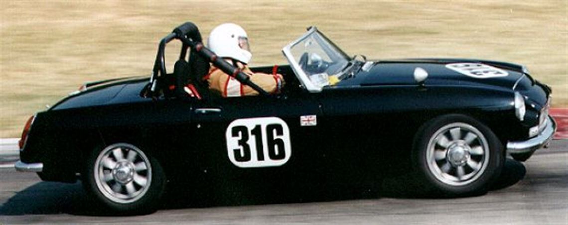 1969-mgc-race-car