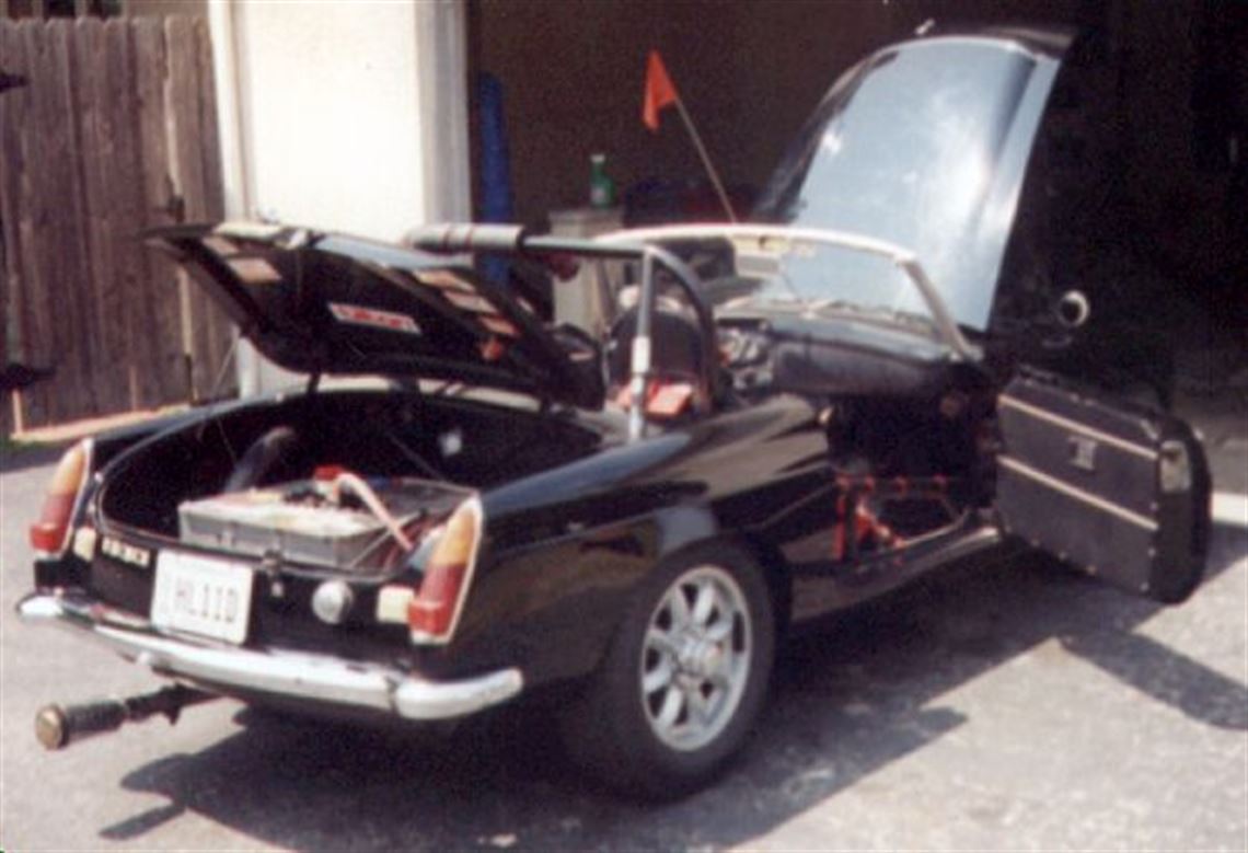 1969-mgc-race-car