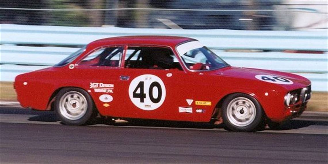 1969-alfa-romeo-gtv-vintage-race-car