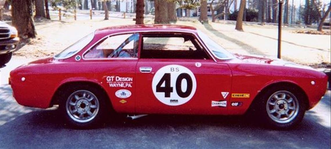 1969-alfa-romeo-gtv-vintage-race-car