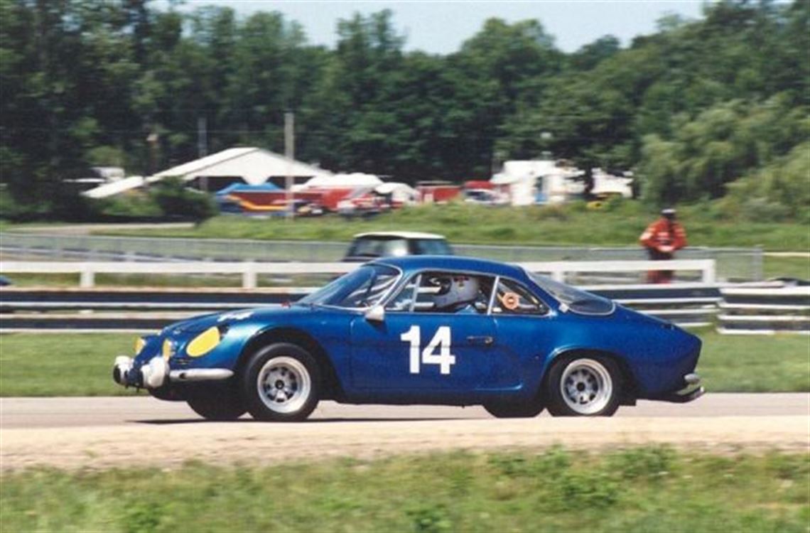 1969-alpine-a-110-1600-race-ready-in-every-as