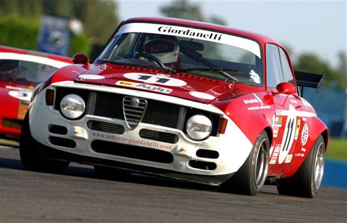 1964-alfa-romeo-gta-replica-race-readyuk-road