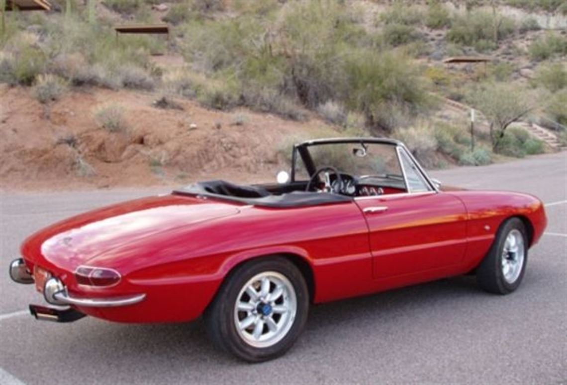 1967-alfa-romeo-duetto-spider