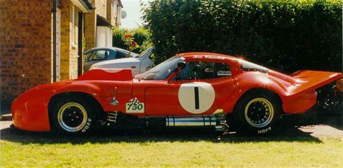 1971-marcos-gt-race-ready