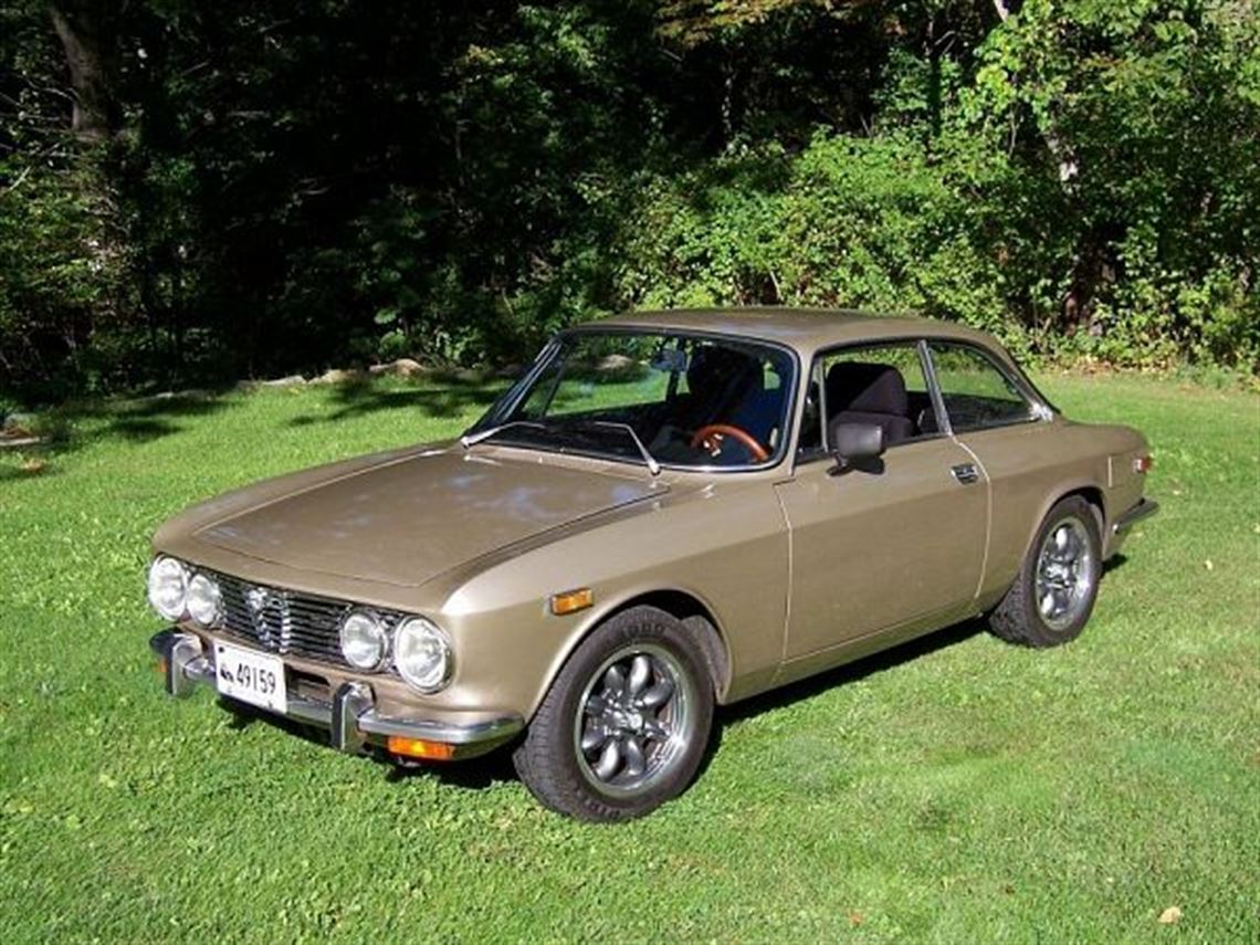 1973-alfa-romeo-gtv-2000