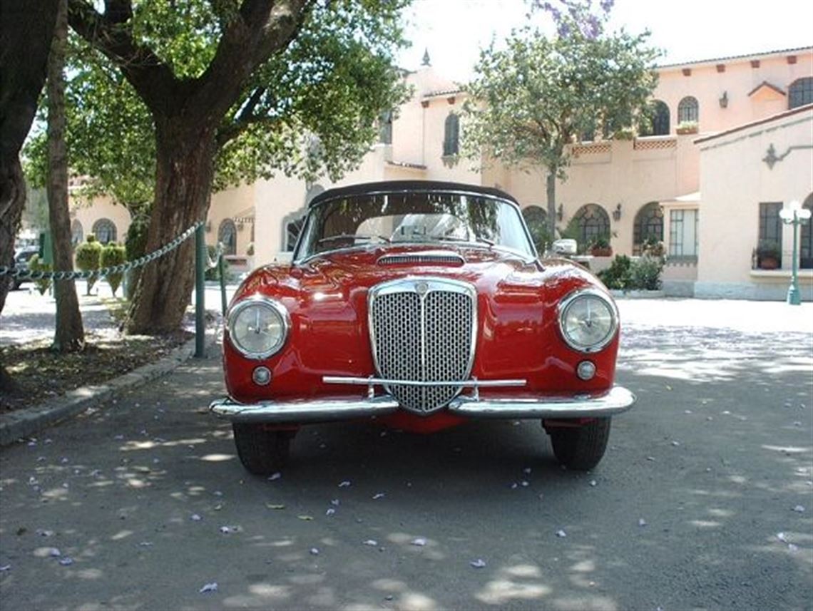 1958-lancia-aurelia-b24-s-convertible-version