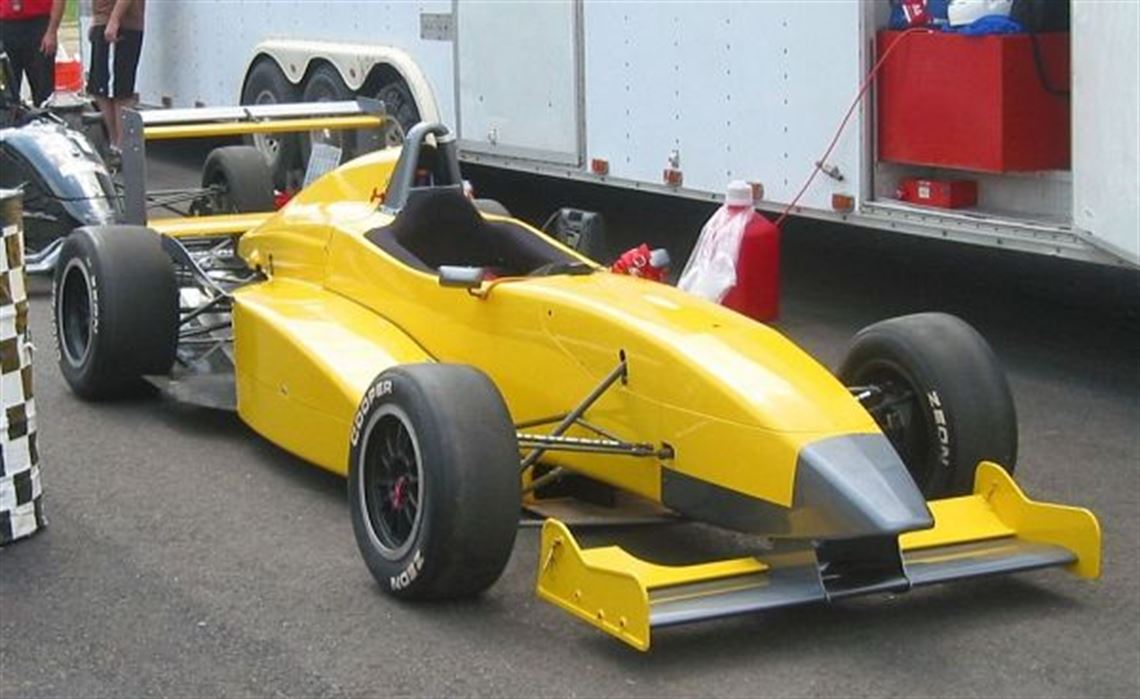 2003-tatuus-formula-renault-2000