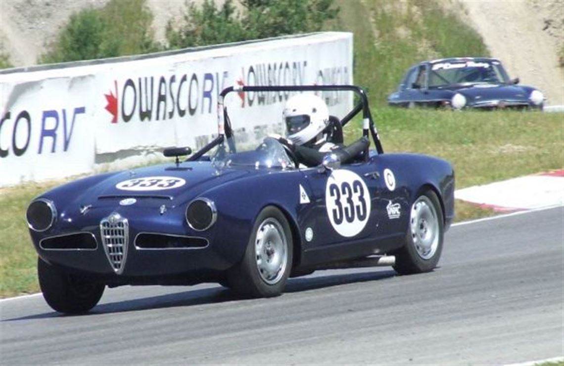 1965-alfa-romeo-guilia-spider