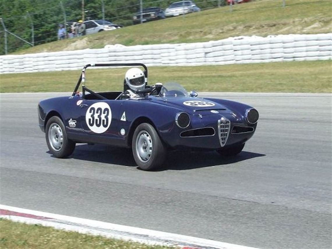 1965-alfa-romeo-guilia-spider