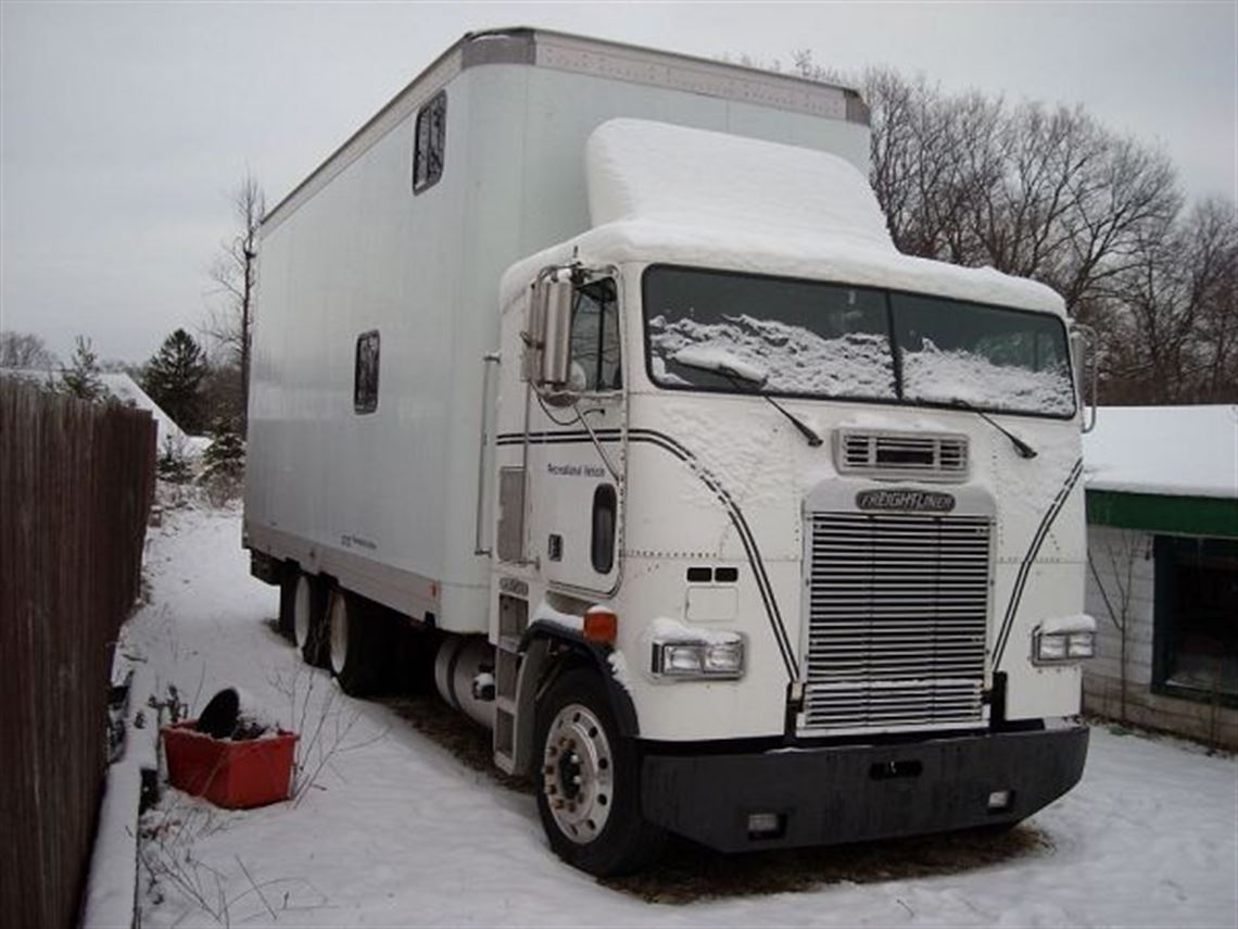 1993-freightliner-1993-semi-7car-no-cdl-27000