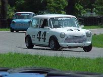 1964-morris-cooper-mk1-ready-for-the-2009-sea