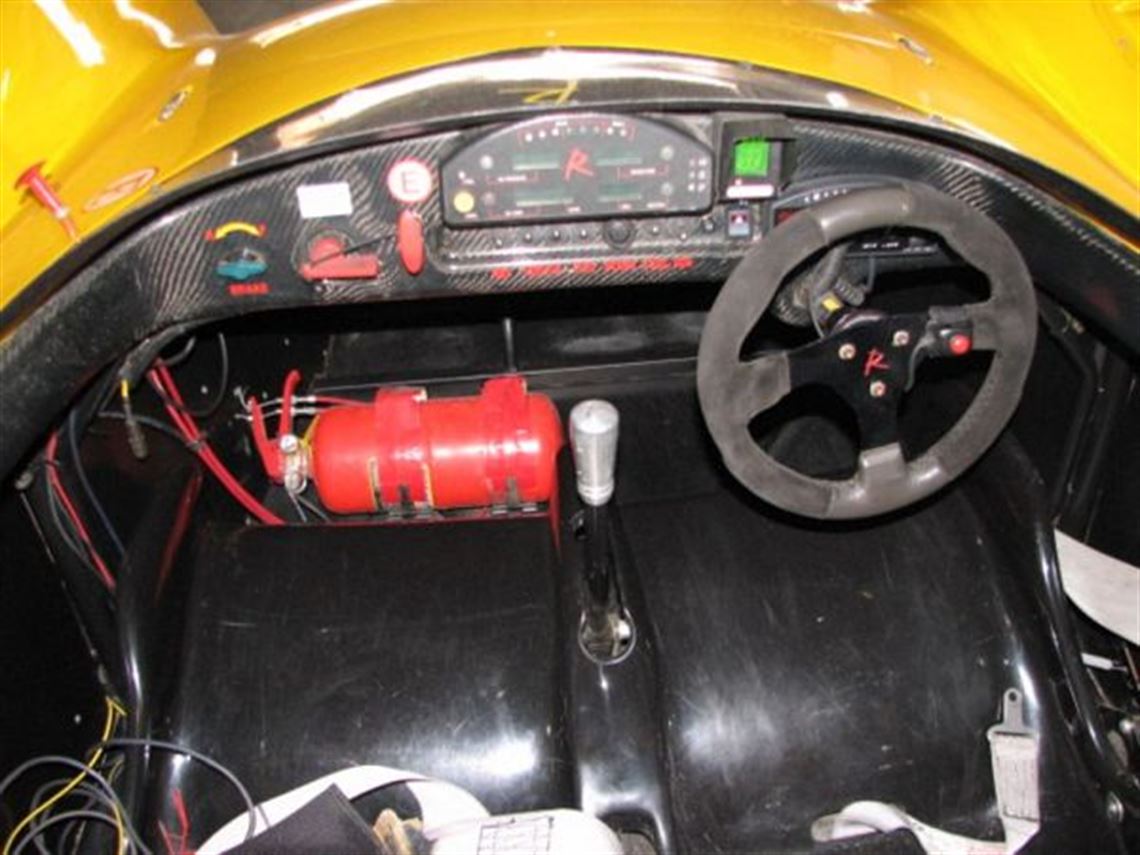 2004-radical-sr3-right-hand-drive-no-high-dow