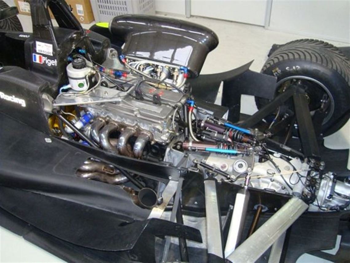 2008-dallara-f308-and-f306