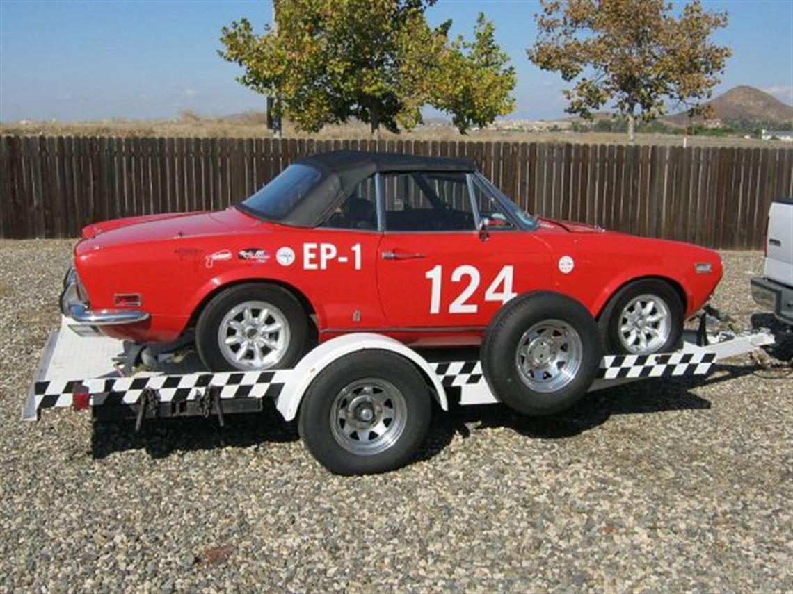 1971-fiat-124-spider-race-car