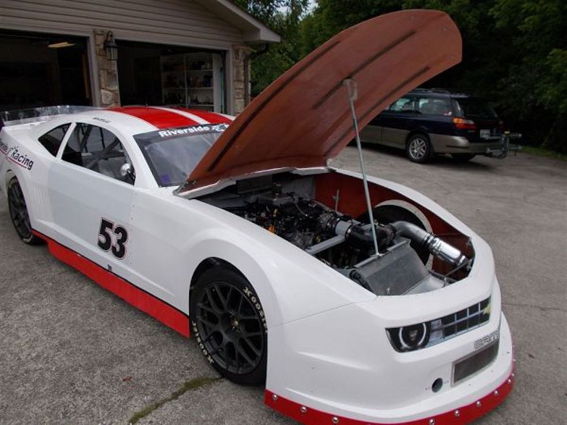 2013-panoz-camaro-arbody-camaro-on-panoz-chas