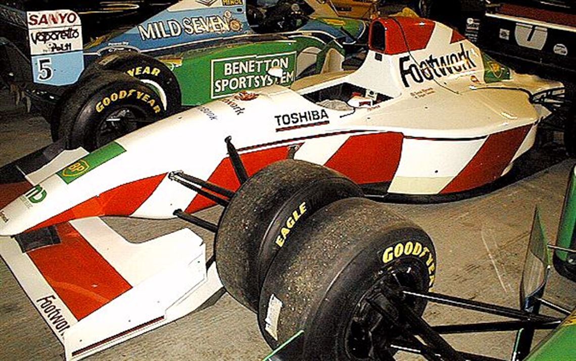 1993-arrows-fa14-roller